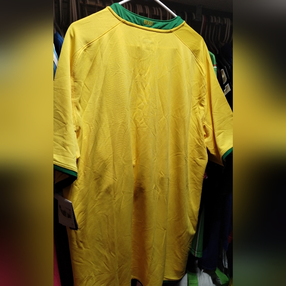2008 home Brazil jersey new with tags - Picture 6 of 10